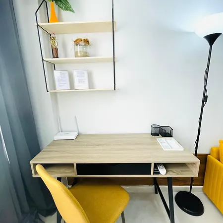 Apartamento Iris 2 *